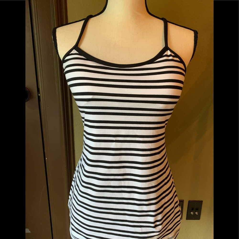 Lululemon Power Y tank EUC🤩